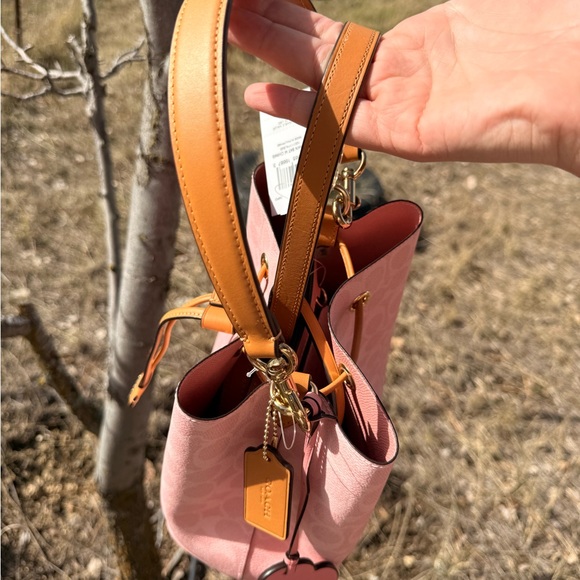 Coach Powder Pink Rowan Bucket Bag In Signature Canvas With Charms - Picture 7 of 7